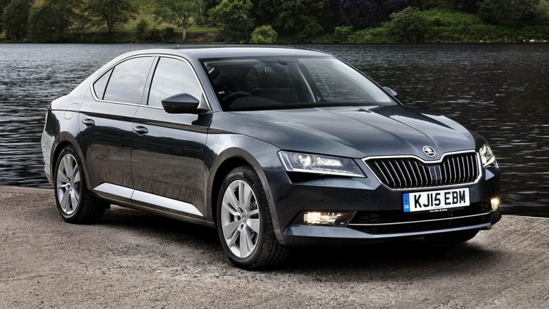 Skoda Superb 2017 черная