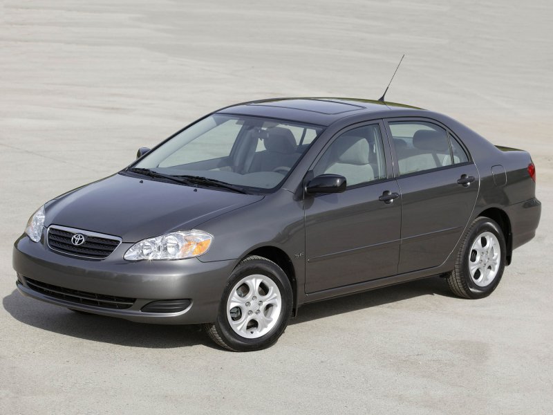 Toyota Corolla e120 седан