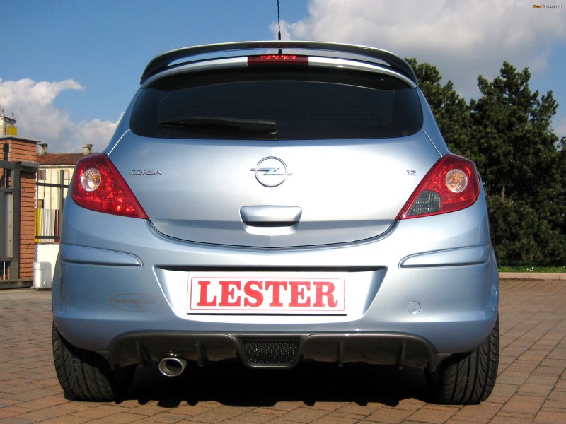 Opel Corsa сзади