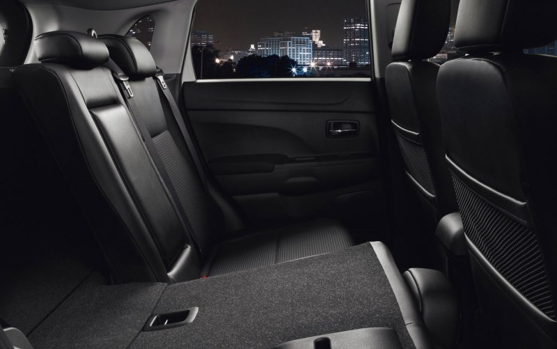 Peugeot 4008 салон
