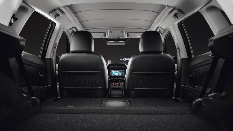 Peugeot 4008 салон