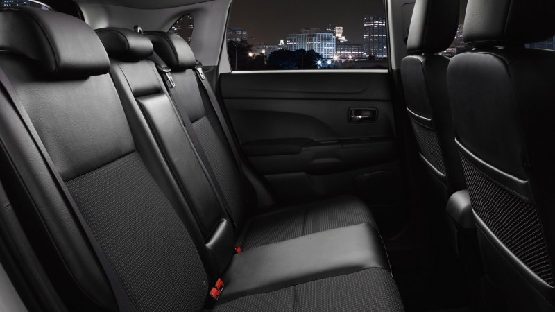 Peugeot 4008 2012 салон