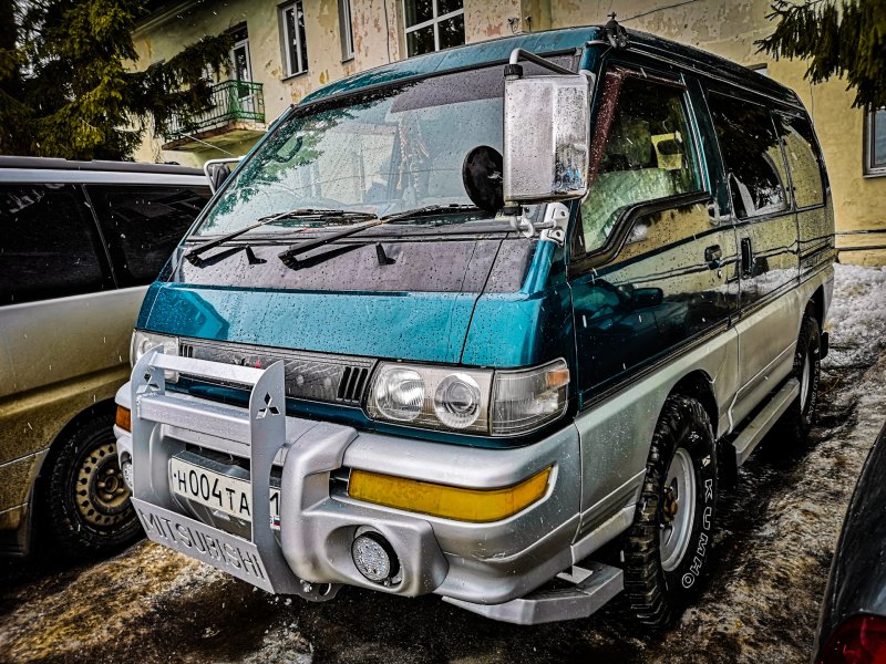Mitsubishi Delica p35w