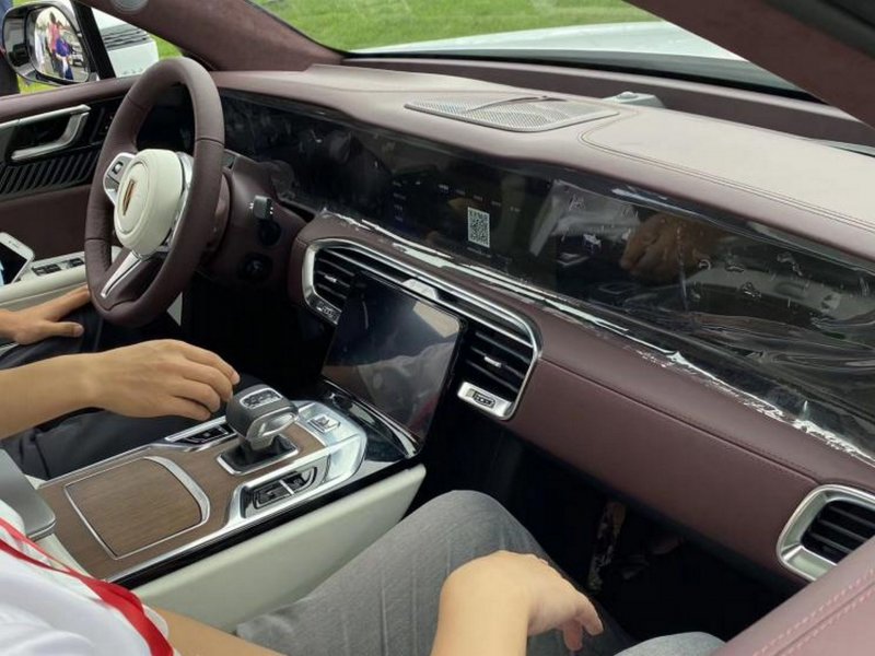 Hongqi e115