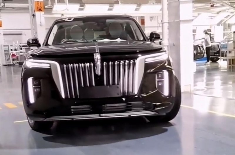 Китайский седан  Hongqi h9