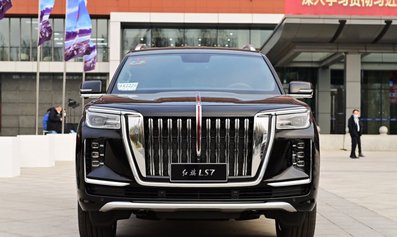 Китайский лимузин Hongqi 9