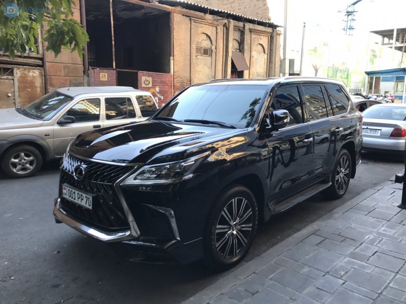 Лексус ЛХ 70