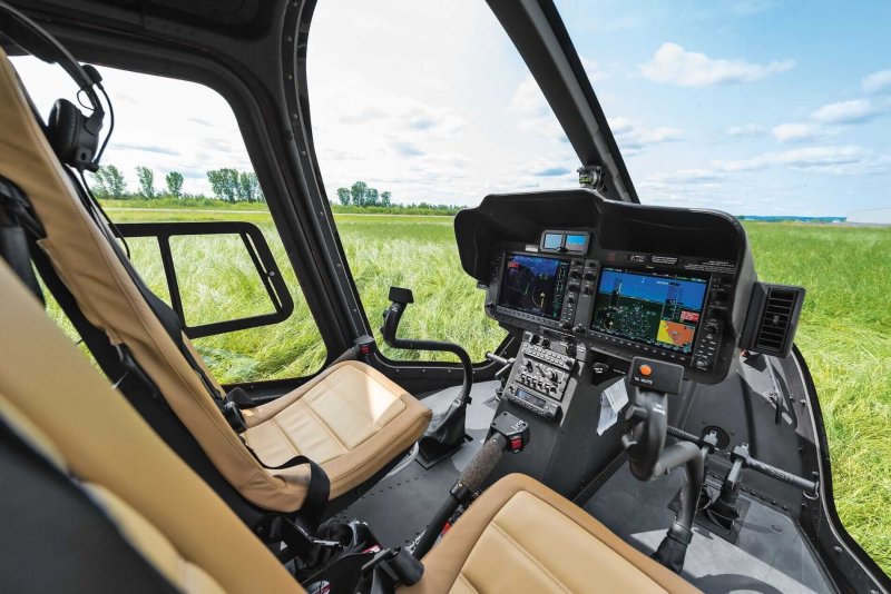 Вертолет Bell 505 кабина