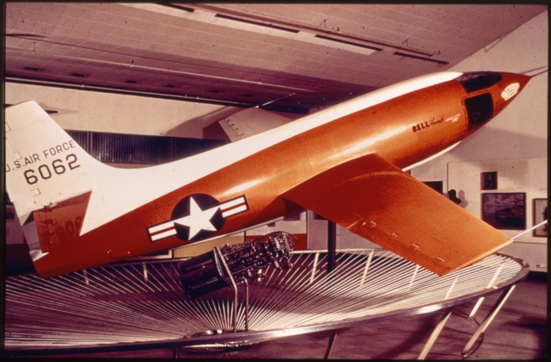 Bell x-1 кабина