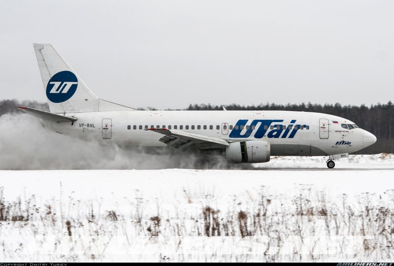 Боинг 737 ЮТЭЙР
