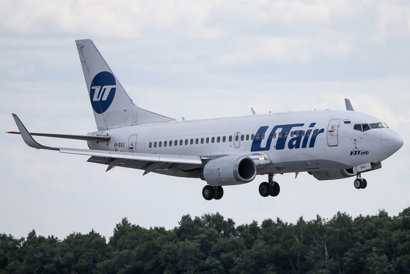Самолет Боинг ЮТЭЙР Boeing 737