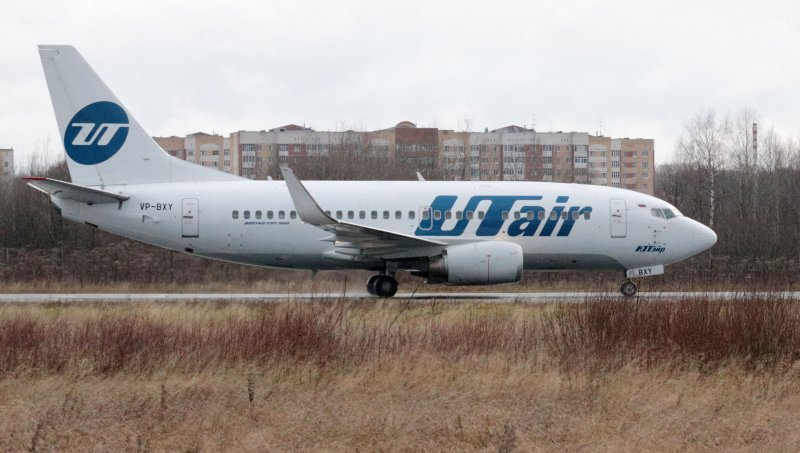 B737 UTAIR