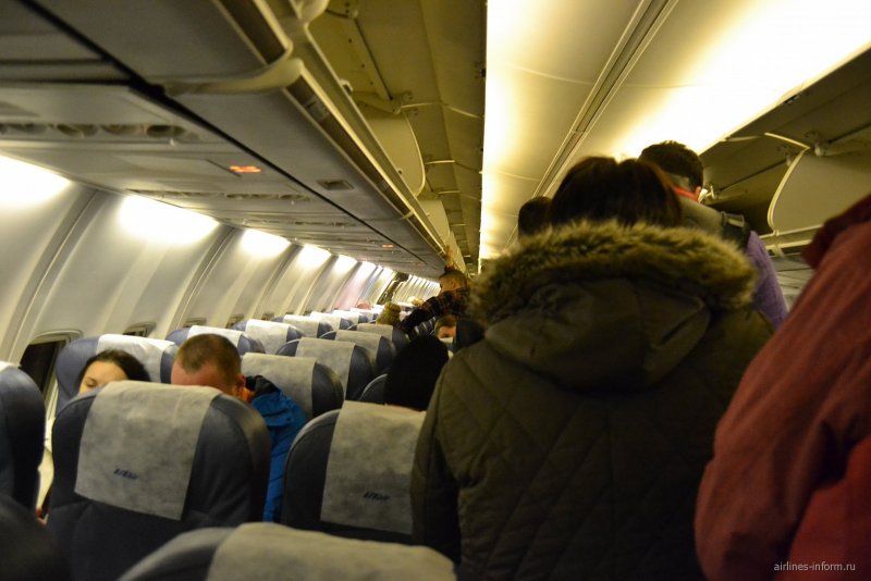 Boeing 737-800 UTAIR салон