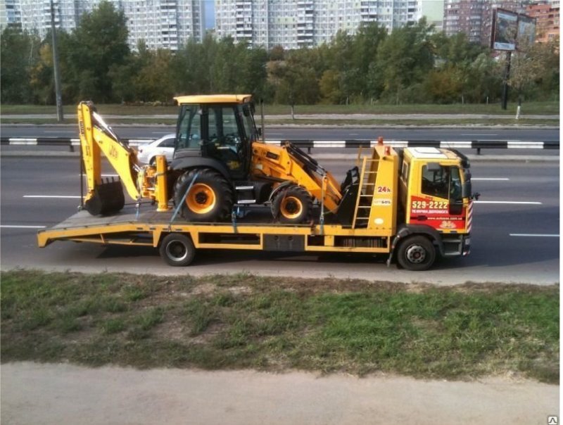 Грузовой эвакуатор JCB