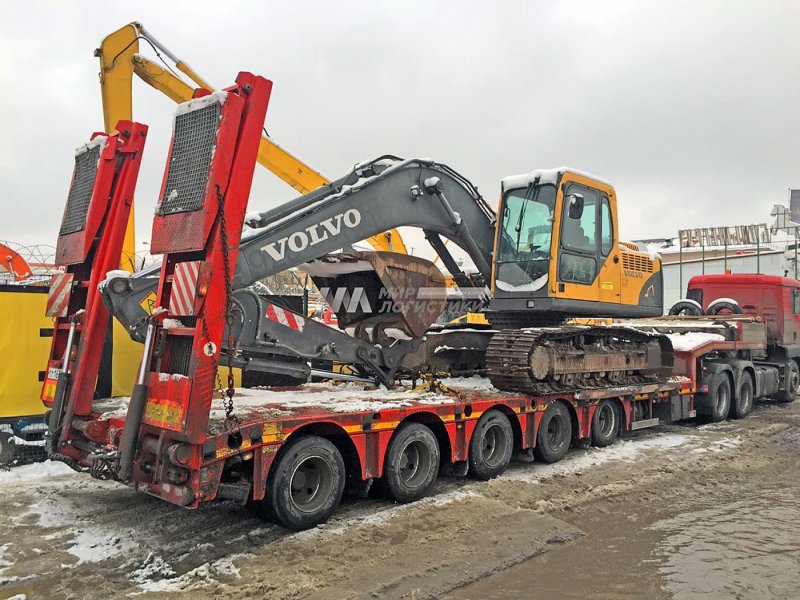 JCB 540 на трале