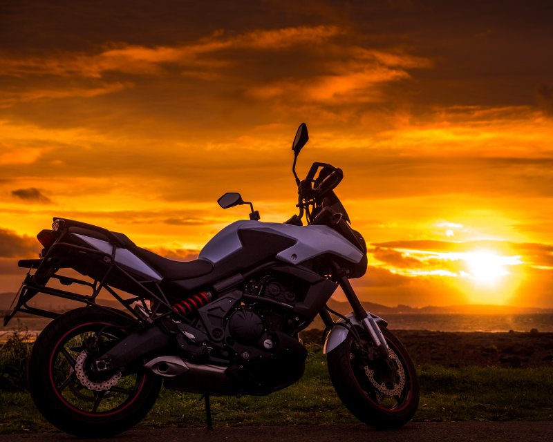 Мото закат