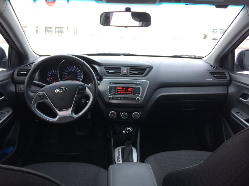 Kia Rio 3 салон минимальной комплектации