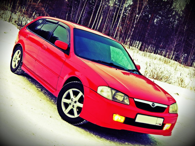 Mazda familia 2002