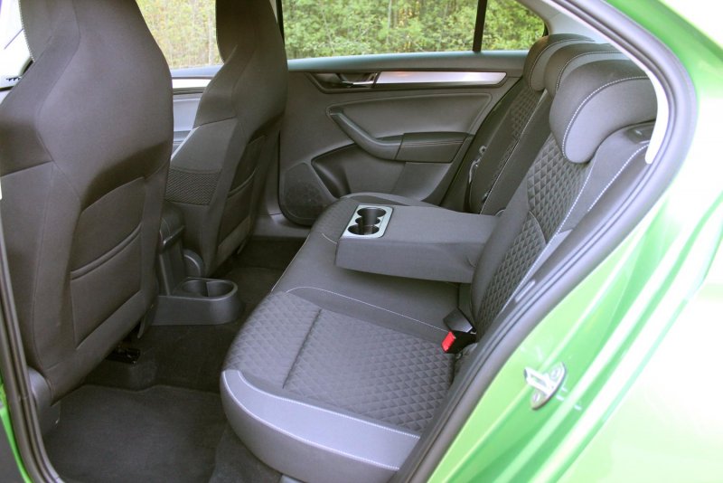 Skoda Rapid 2015 салон