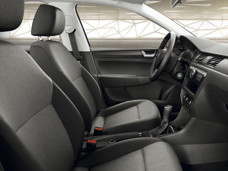 Skoda Rapid 2012 салон