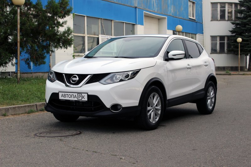 Nissan Qashqai 2015 белый
