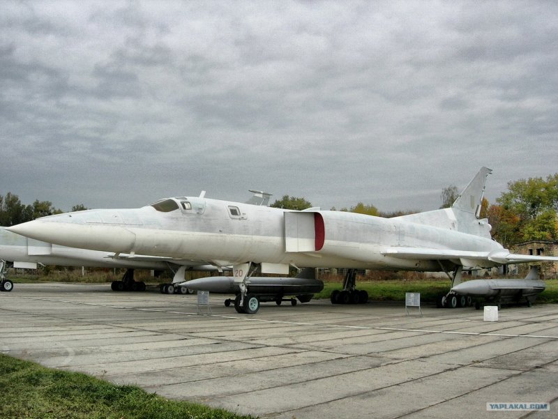 Ту-22м2 сверхзвуковой самолёт