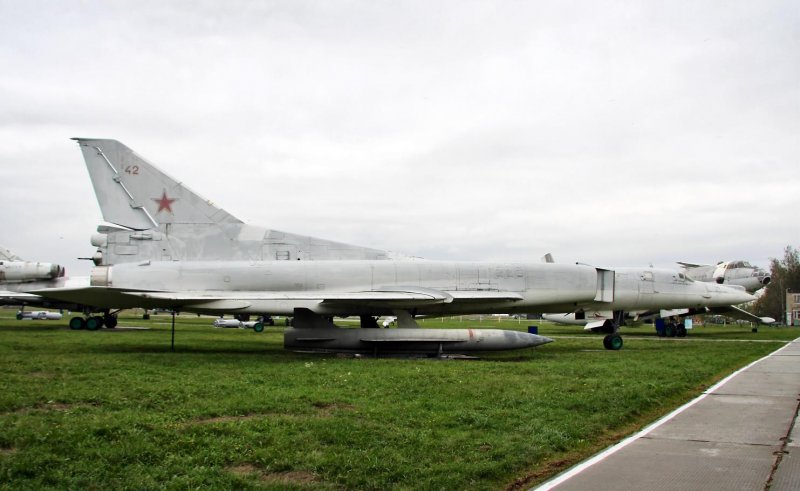 Ту-22м2 сверхзвуковой самолёт