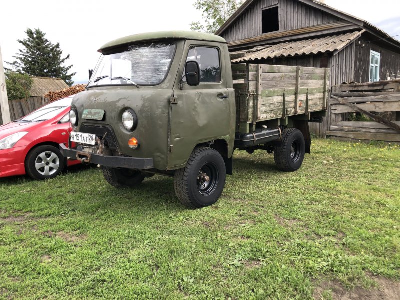УАЗ 3303 бортовой