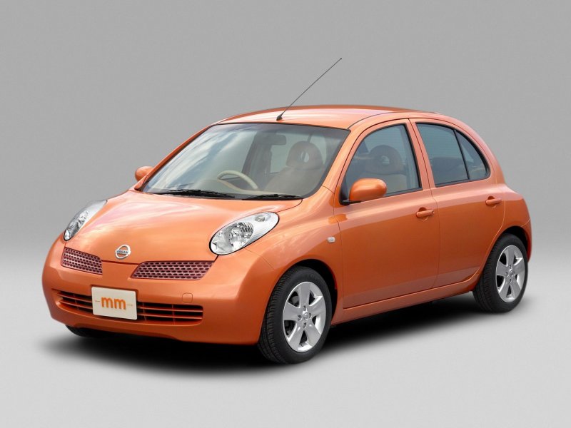 Ниссан легковой автомобиль