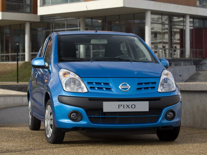 Машина Ниссан Pixo