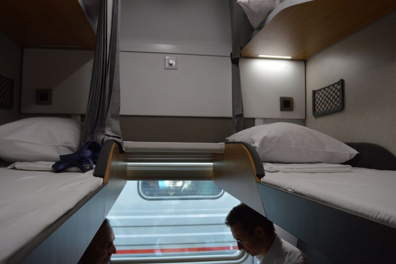 Стриж Люкс вагон