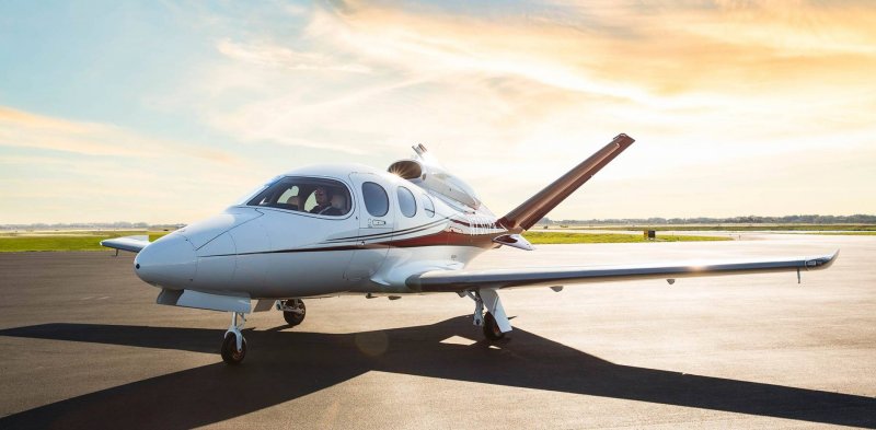 Cirrus Jet sf50 класс самолета