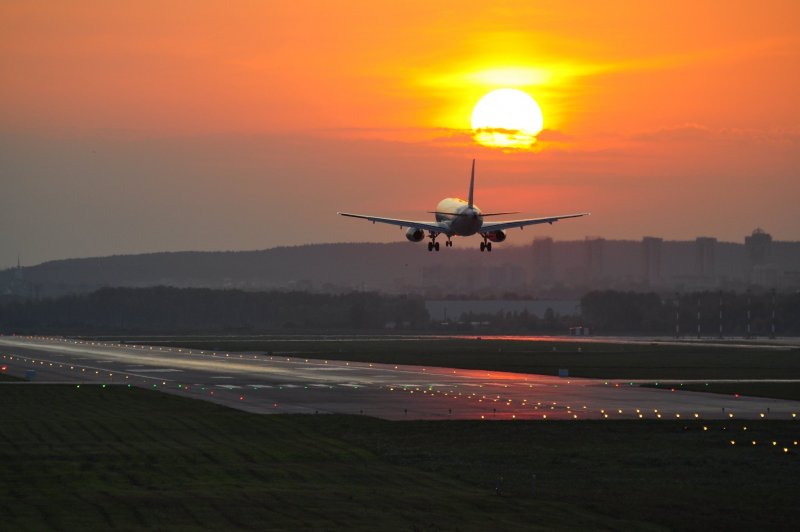 Кольцово ВПП