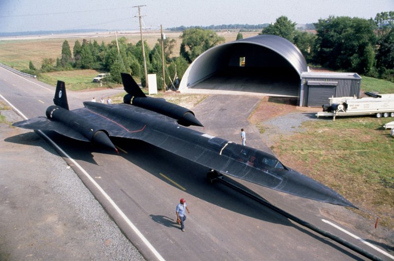 SR-71 Blackbird черный Дрозд