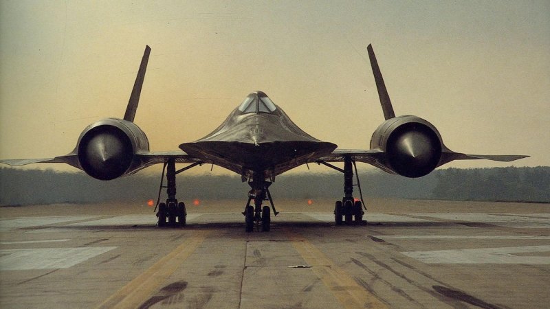 SR-71 Blackbird черный Дрозд
