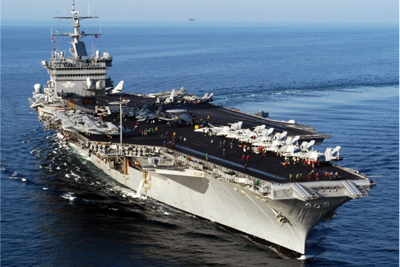 Американский авианосец Энтерпрайз