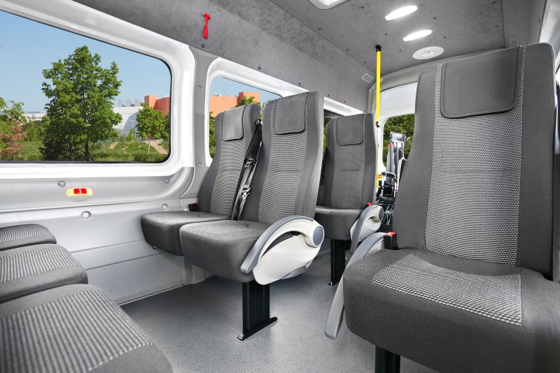 Ford Transit (мест: 17) салон