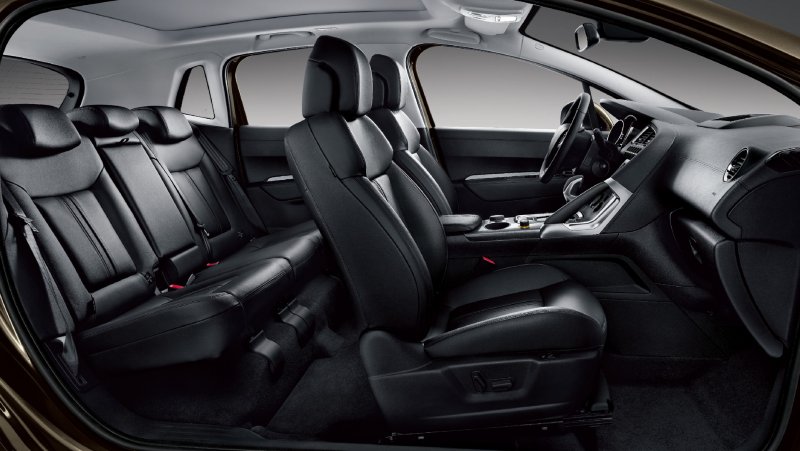 Peugeot 3008 2011 салон