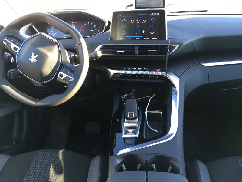 Новый Peugeot 3008 салон