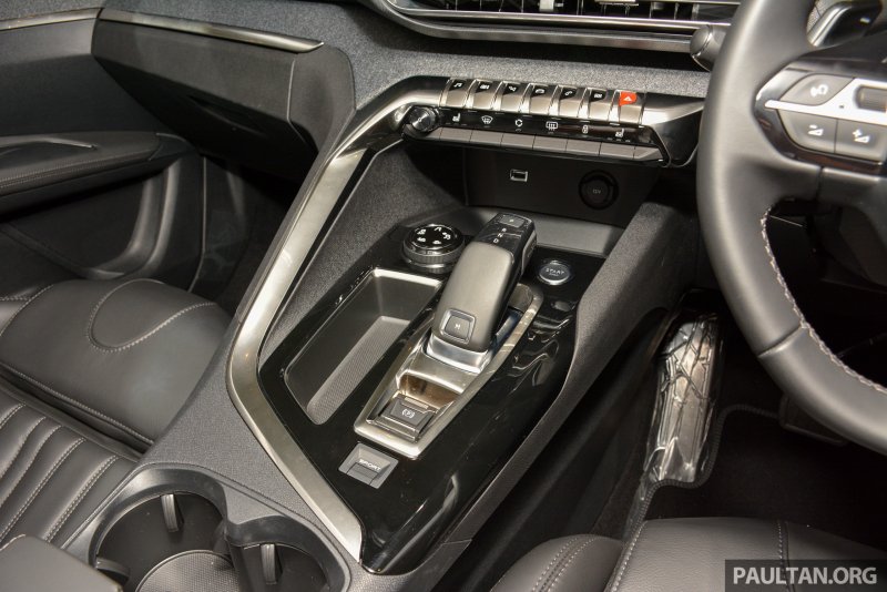 Peugeot 3008 1 2012 салон