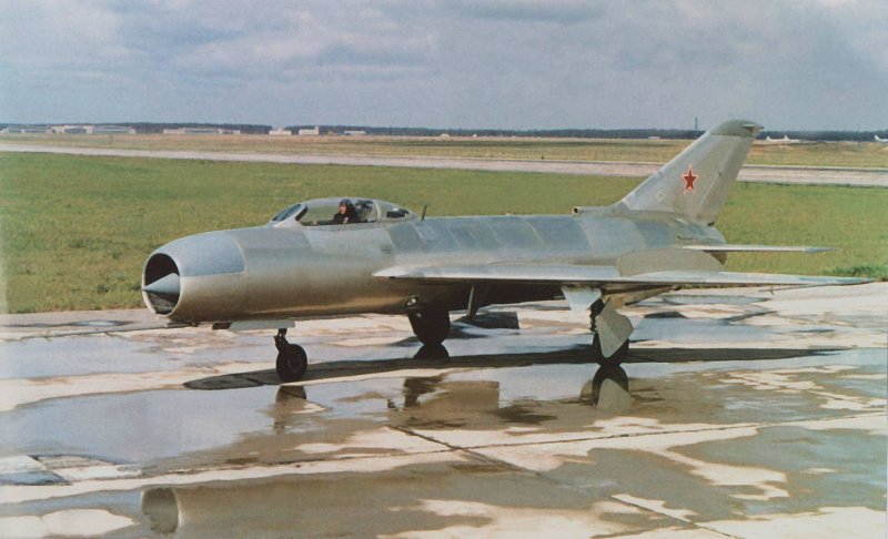 Миг-19 истребитель