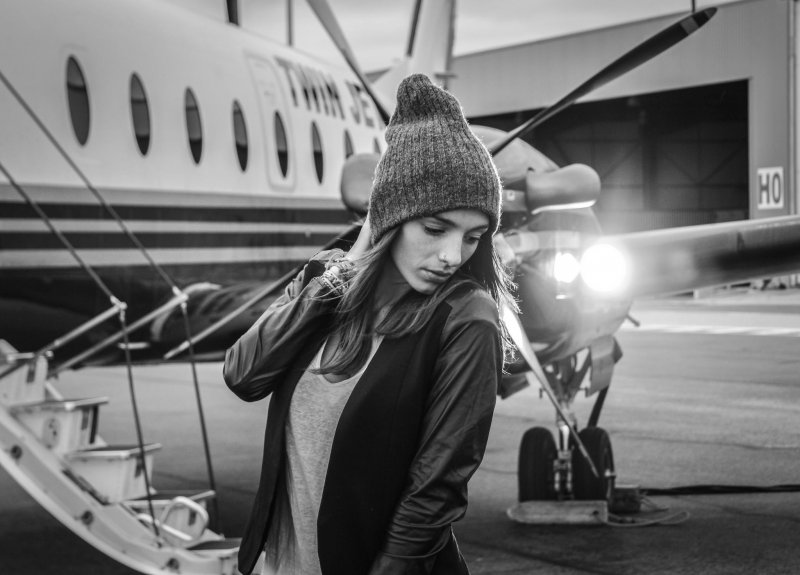 Девушка в аэропорту