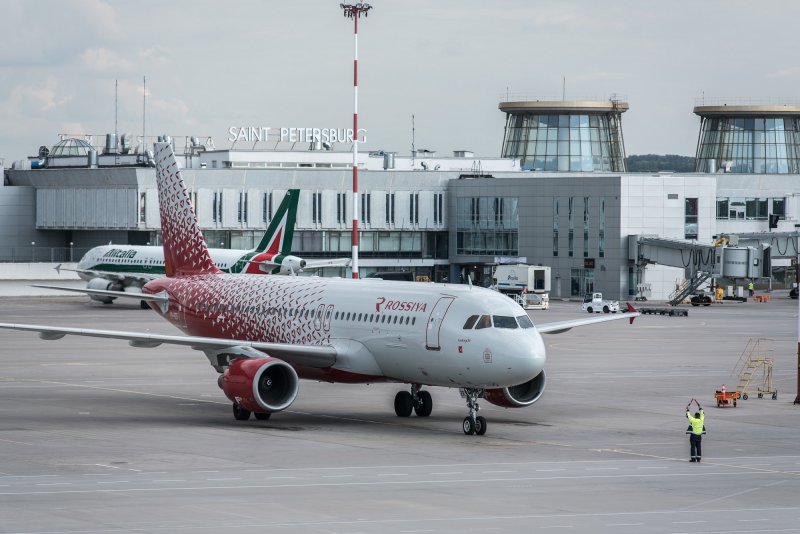 Самолёт авиакомпании Россия Пулково
