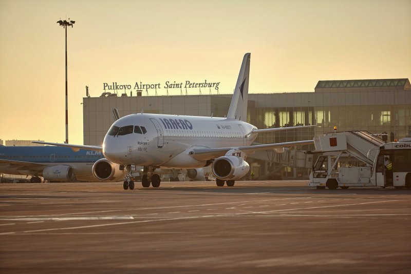 Самолет Питер Пулково