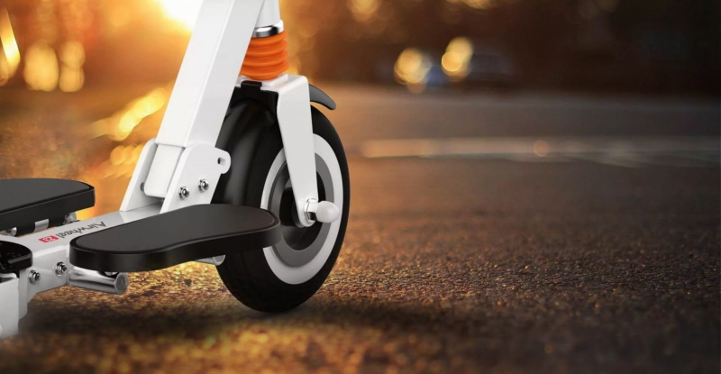 На трюковом самокате