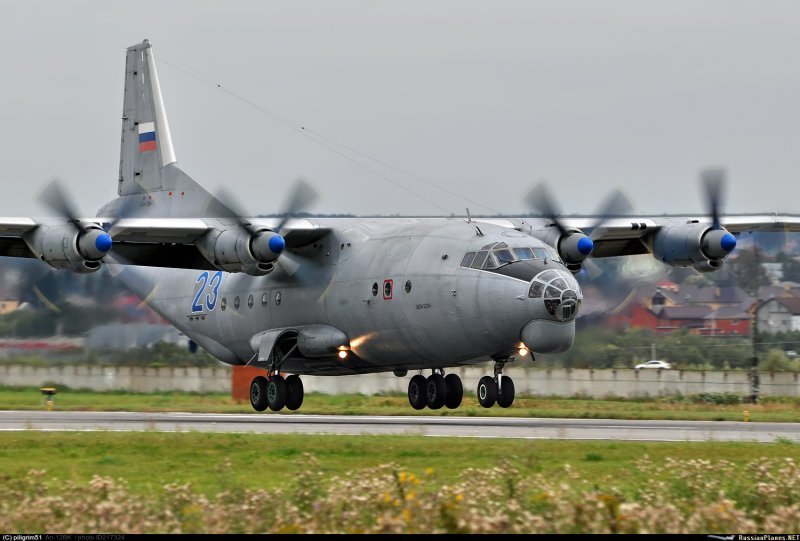 АН-12 БК кабина