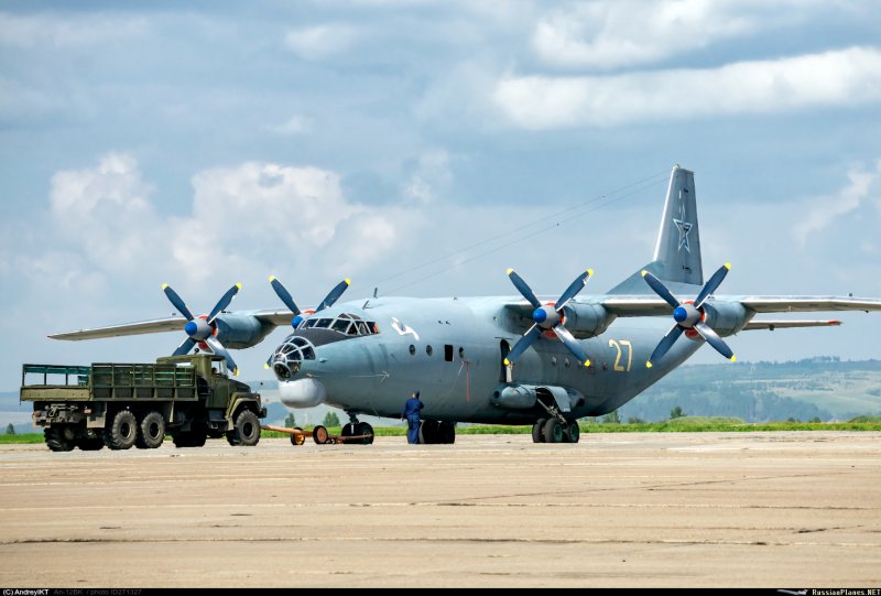 Ряды АН-12 Афганистан