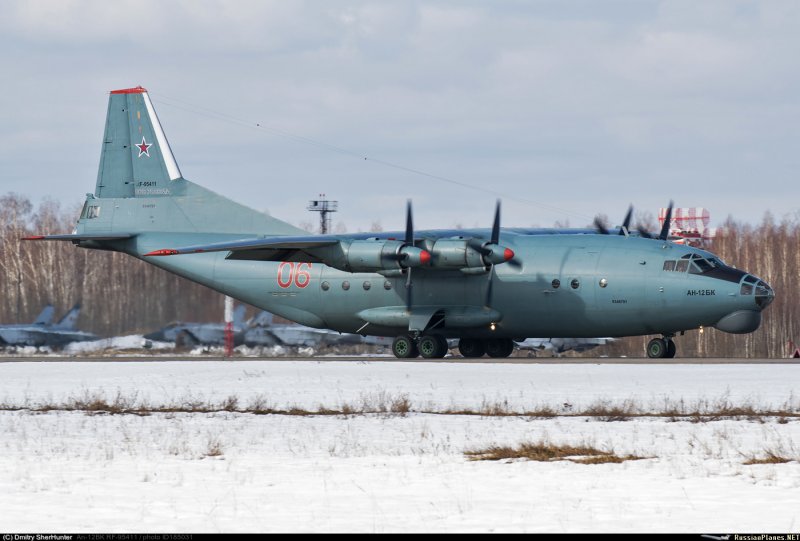 Антонов АН 12