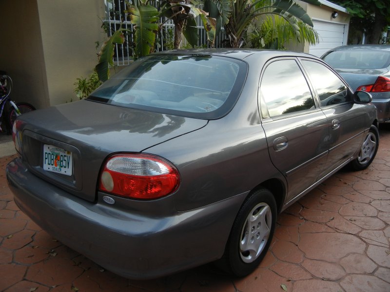 Кия Сефия 2000