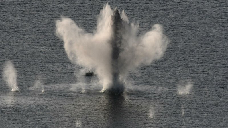 Корабль Титаник в Атлантическом океане затонул